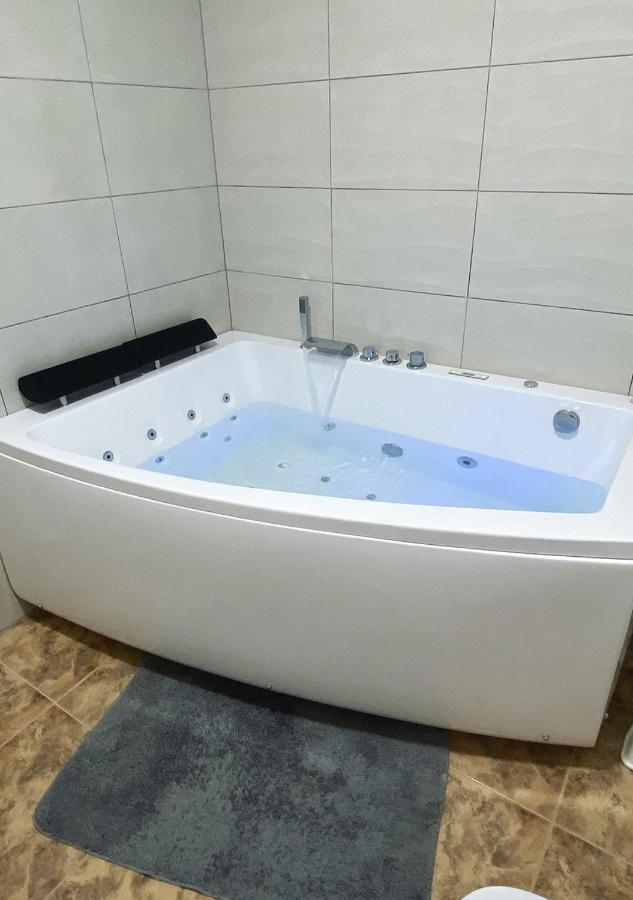 Fuentiduena de Tajo Casa Con Piscina, Villa Alarilla מראה חיצוני תמונה